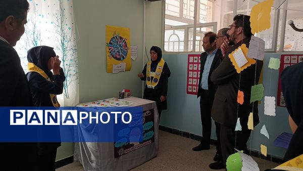 بازدید مسئولین استانی  از دبیرستان فرزانگان