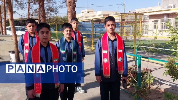 ویژه‌برنامه هفته نیروی انتظامی در دبستان شرف‌الدین علی 