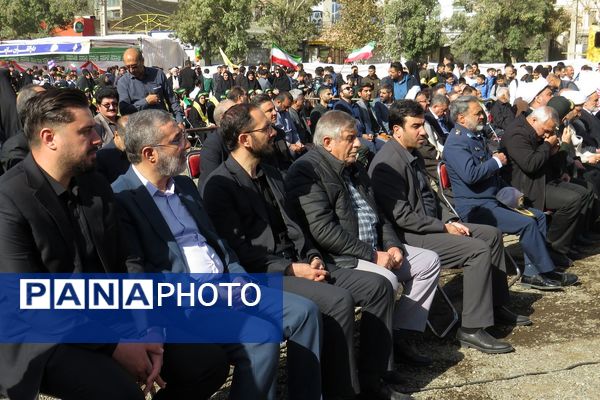 تجلی اتحاد دانش‌آموزان اسلامشهر در ۱۳ آبان