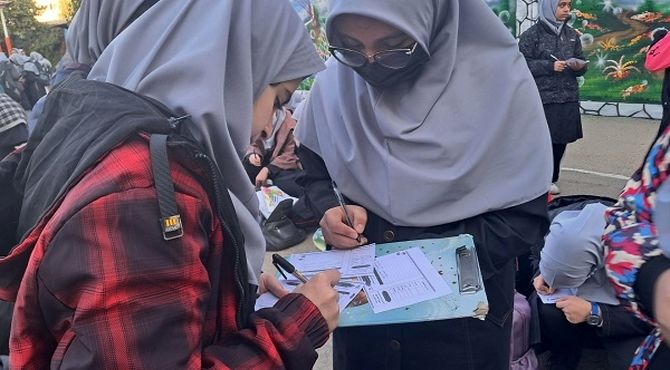 شورای دانش‌آموزی پل ارتباطی میان دانش‌آموزان و مدرسه 