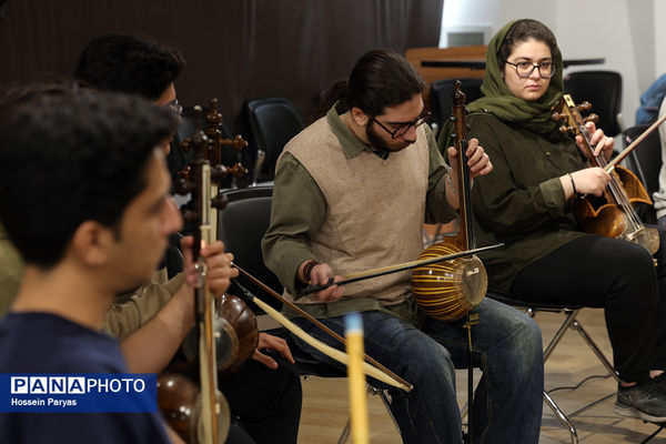 تمرین ارکستر سازهای ایرانی با عنوان «راهی بزن»