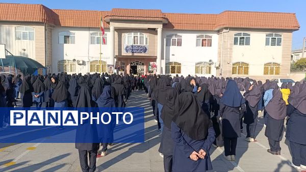 طنین سلام دانش‌آموزان بندرترکمن به شهدای خوشنام