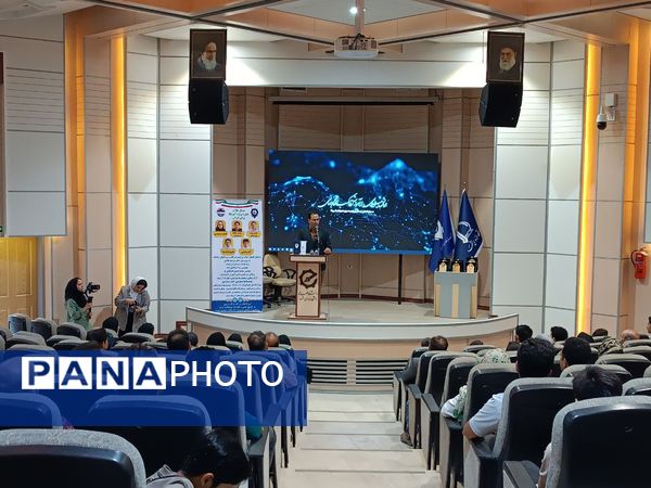 همایش «مسیر طلایی» برای ترسیم افق جهانی دانش‌آموزان در مشهد