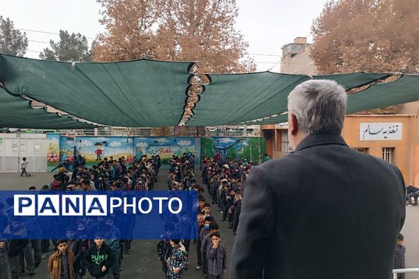 آغاز سفر پرسشگری با نواخته شدن زنگ هفته پژوهش در دبستان علامه طباطبایی (ره)