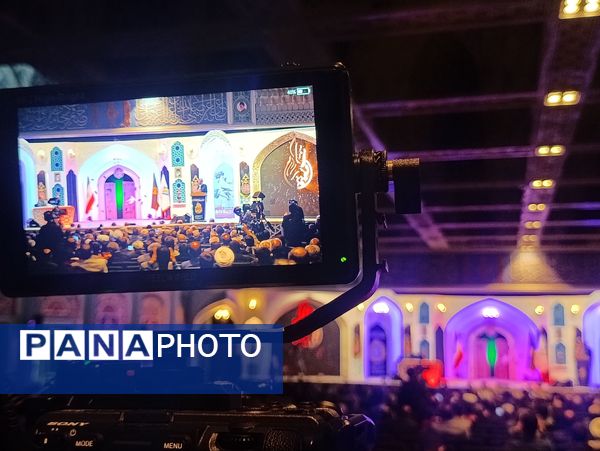 شب شعر آیینی پیرغلامان حسینی برگزار شد