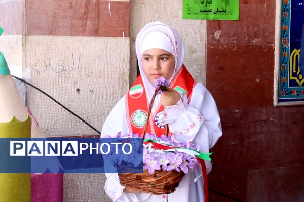برگزاری جشن شکوفه‌ها در مدرسه عصمت شهرستان رباط کریم 