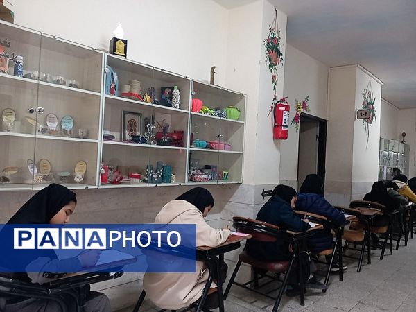 امتحانات نوبت اول در دبیرستان نمونه اندیشه 
