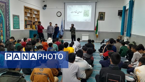 برپایی اردوی شبانه مقاومت در دبیرستان شهید بهشتی