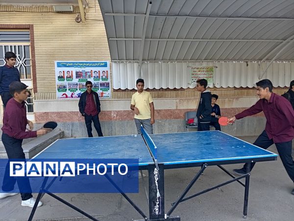 مسابقات درون مدرسه‌ای دبیرستان نمونه آیت‌الله خامنه‌ای کاشمر
