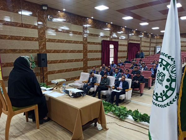 نشست هم‌اندیشی مسئولان سازمان دانش‌آموزی نواحی و مناطق استان فارس