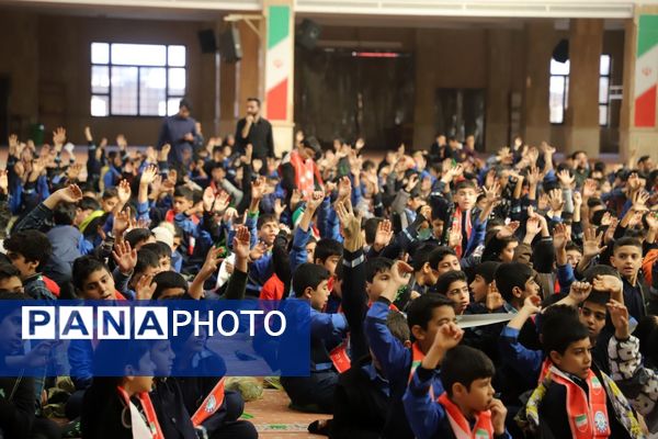 اجتماع باشکوه نوگلان فاطمی با حضور بیش از سه هزار دانش‌آموز گرگانی