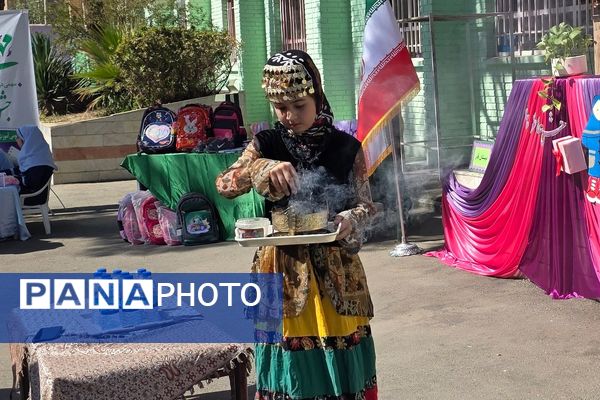 جشن عاطفه‌ها؛ لبریز از مهربانی در دبستان دخترانه قدر بهارستان ۲