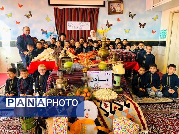 مراسم بزرگداشت ولادت حضرت فاطمه (س) و روز مادر در آموزشگاه پسرانه علاقبندنیا