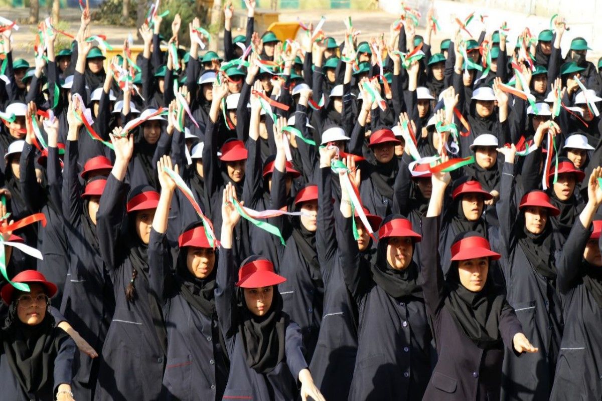 هفته تربیت‌بدنی با شور و انرژی در دبیرستان شاهد مرضیه 