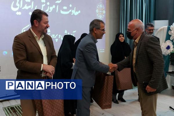 برگزاری اختتامیه طرح‌ها و برنامه‌های معاونت آموزش ابتدایی کهریزک 