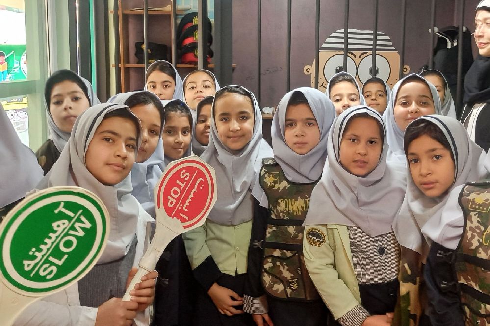 اولین اردوی آموزشی و تفریحی دانش‌آموزان آموزشگاه میمنت زین‌اوقلی در‌ شهر مشاغل