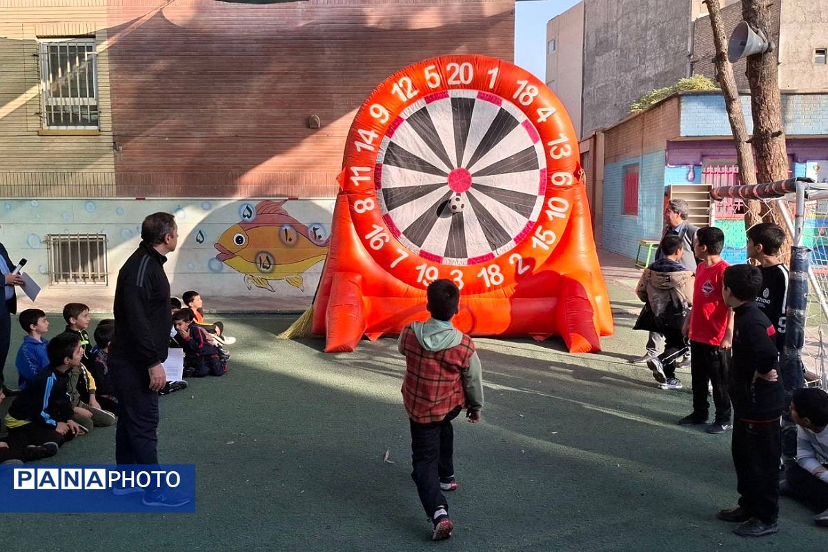 اردوی درون مدرسه ای در دبستان شاهد شهید قدوسی ناحیه دو شهرری 