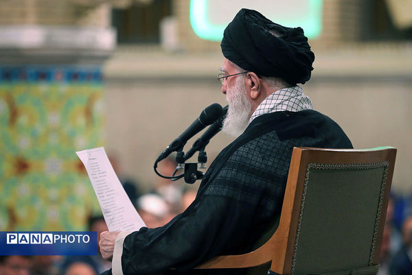 دیدار جمعی از معلمان با رهبر معظم انقلاب