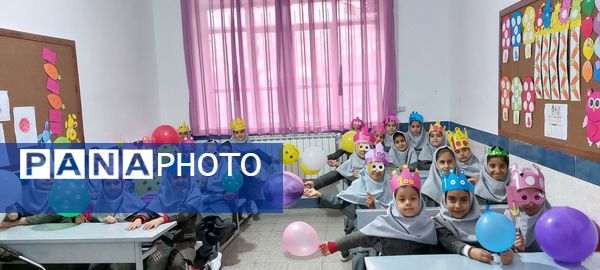 جشن صد نقطه‌ای شیرین در مسیر یادگیری کلاس دومی های شهید نجفی