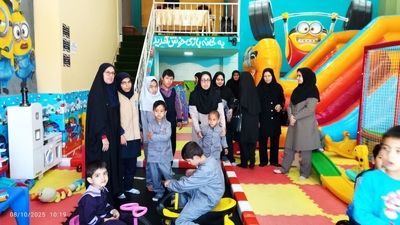 شادی کودکان پیش‌دبستانی آموزشگاه  ولایت  در  روز جهانی کودک