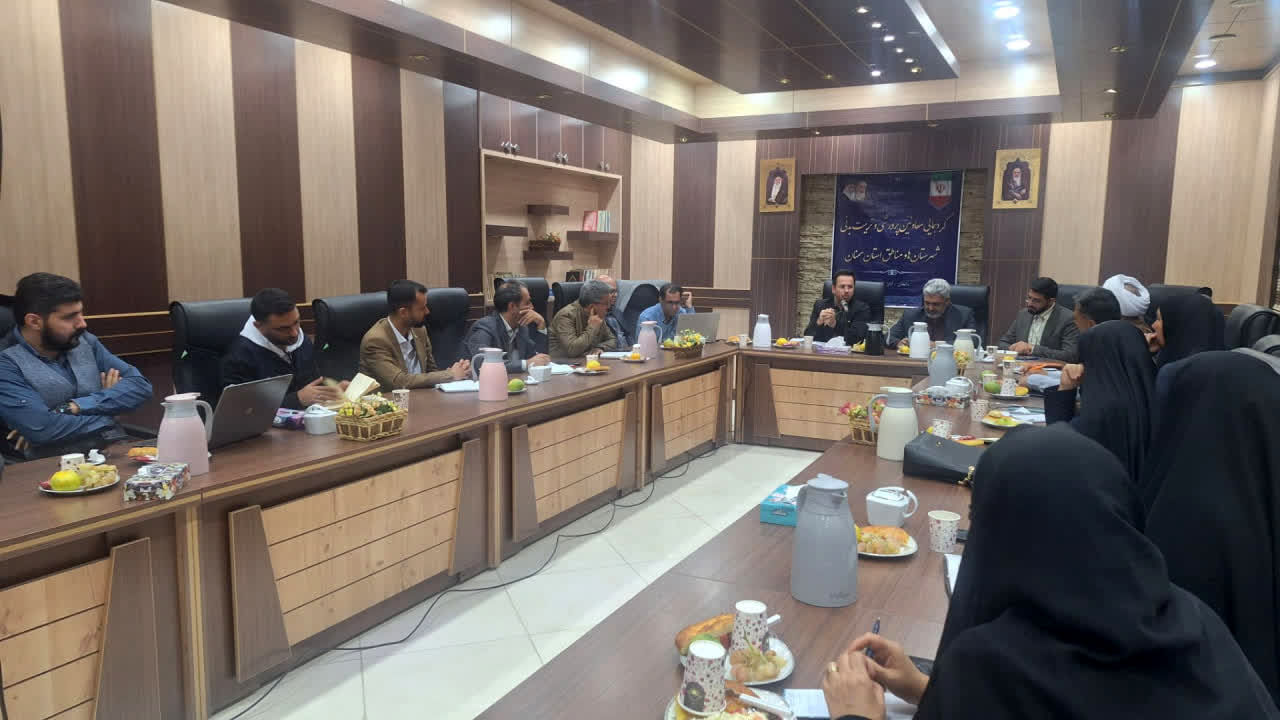 خلوت کردن میز کار مدارس با نقشپذیری دانشآموز باید هنر سازمان در مناطق باشد