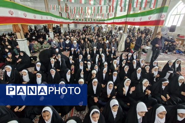 جشن انقلاب ایران در شهرستان زاوه