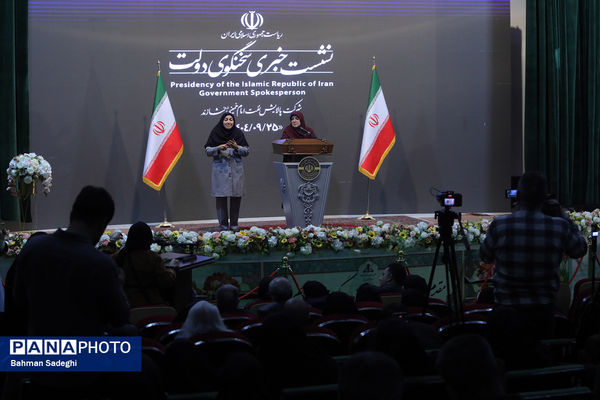 نشست خبری سخنگوی دولت در شازند