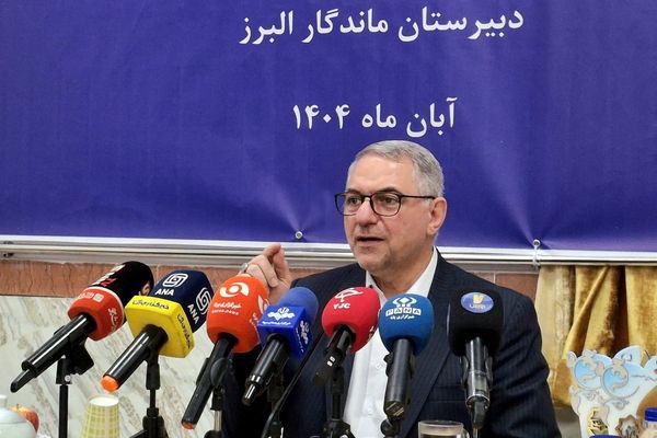 مطمئن‌ترین و ماندگارترین راه برای دستیابی به پیشرفت کشور، بازگشت به مدرسه و احیای مدرسه است