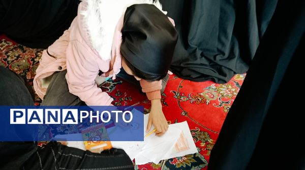 برپایی غرفه کودک در نماز جمعه کاشمر