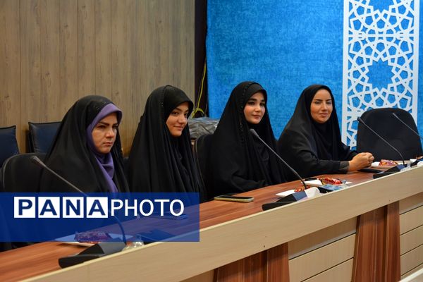 تقدیر از برگزیدگان لیگ جت در سالن فرهنگ بهارستان‌دو