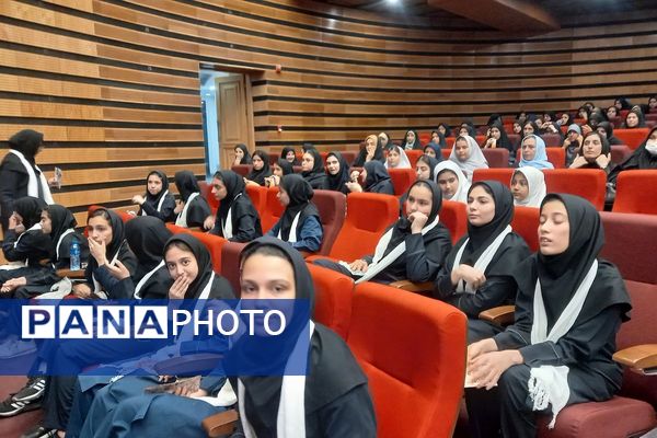 آیین اهدای جوایز جشنواره مسابقات فرهنگی هنری فردا و آیین اهدای جوایز مسابقات قرآن، عترت و نماز و دهمین دوره مسابقات فرهنگیان در ایوان ری