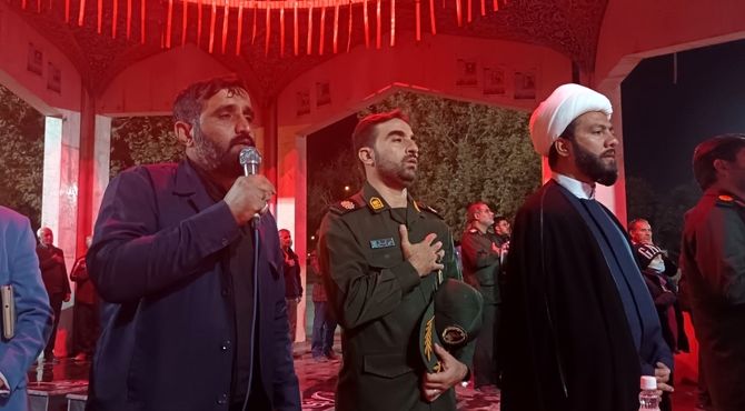 غبار روبی مقبره شهدای گمنام نیشابور