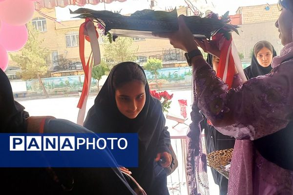 دانش‌آموزان شهریاری روز اول سال تحصیلی را به پایان رساندند