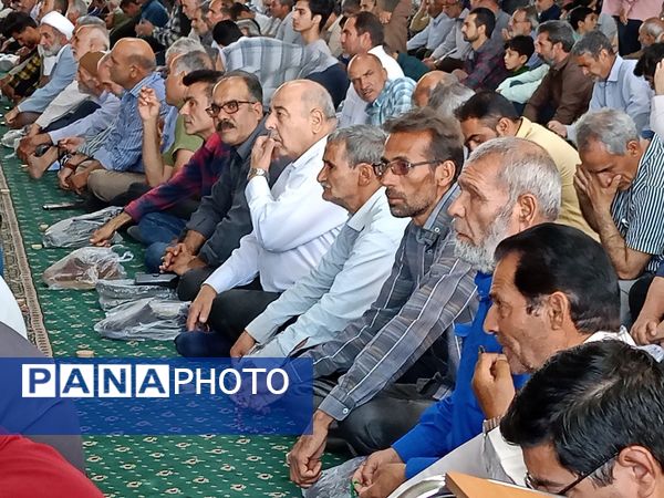 نماز جمعه ای هزاران نفری با حضور حماسی مردم کاشمر