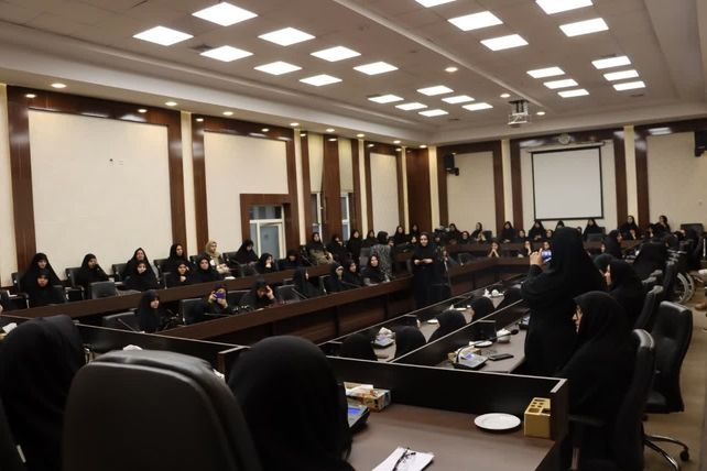 نشست همدلی بانوان در تحکیم وحدت ملی در تربت‌حیدریه 