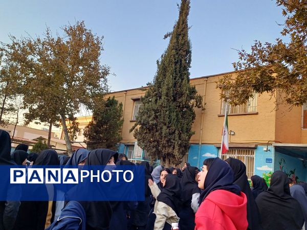 برگزاری انتخابات شورای دانش آموزی در دبیرستان مطهره ناحیه ۶