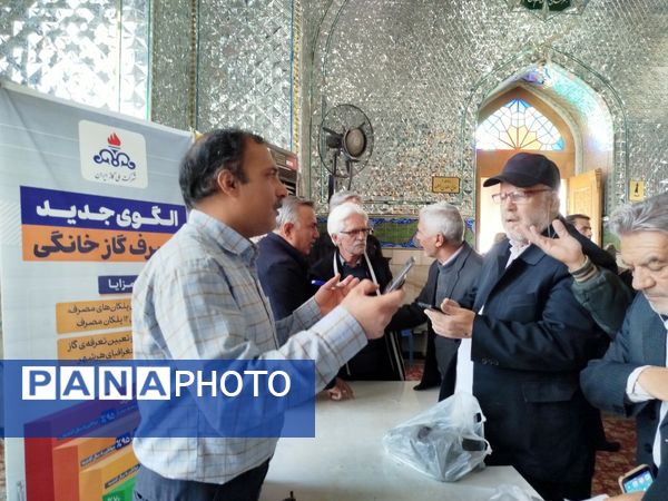 میز خدمت نماز جمعه کاشمر با حضور کارکنان شرکت گاز