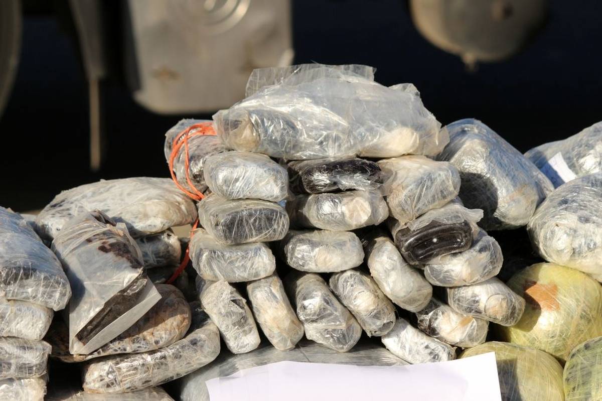 توقیف سواری پراید با 91 کیلو تریاک در"قاین"