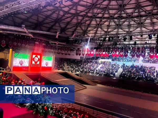 حضور دانش‌آموزان دختر در پنجمین روز کنگره ۵۵۸۰ شهید استان البرز