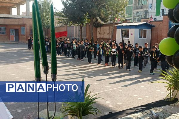 طنین نوای عشق و عزا؛ مراسم عزاداری دهه دوم فاطمیه در مدارس بهارستان‌دو