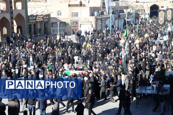 تشییع ۵ شهید گمنام در سالروز شهادت حضرت فاطمه(س) در یزد