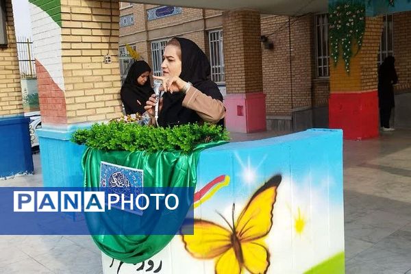 برگزاری جشن ولادت امام حسن عسگری(ع) در دبیرستان الغدیر ناحیه یک شهرری