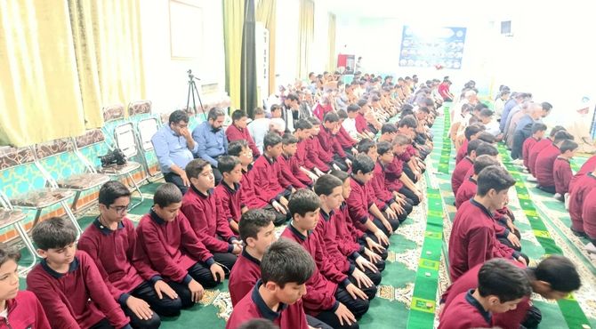  زنگ نماز در دبیرستان پسرانه شهید هاشمی نژاد ناحیه۲ مشهد