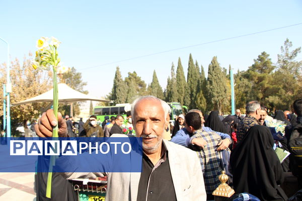 مراسم استقبال از کاروان دانش‌آموزی اعزام به حج عمره در یزد