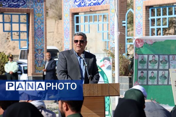 آئین عطرافشانی مزار شهدا، همزمان با هفته نیروی انتظامی