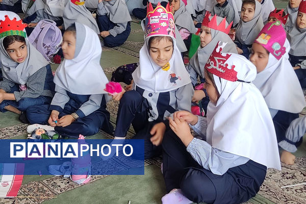 غنچه‌های امید در آغوش دبستان فاطمیه لردگان