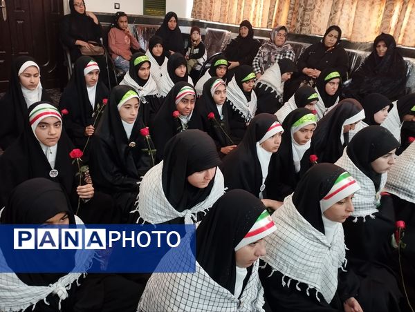 آخرین وداع دانش‌آموزان تبریزی با شهدای گمنام 