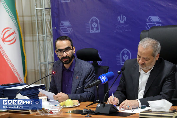 نشست صمیمی وزیر آموزش و پرورش با مدال آوران المپیادهای جهانی