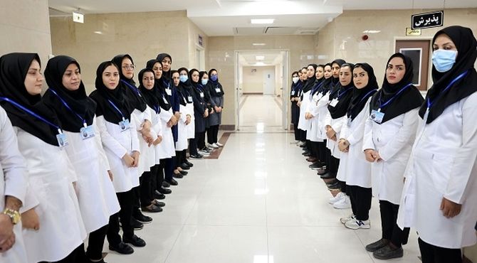 پرستاران نماد ایثار و خدمت در نظام سلامت هستند