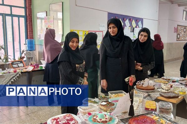 درخشش خلاقیت در نمایشگاه ریاضی دبیرستان یادگار امام (ره)